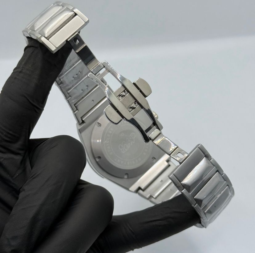 Hublot Diamond Cut Wtach